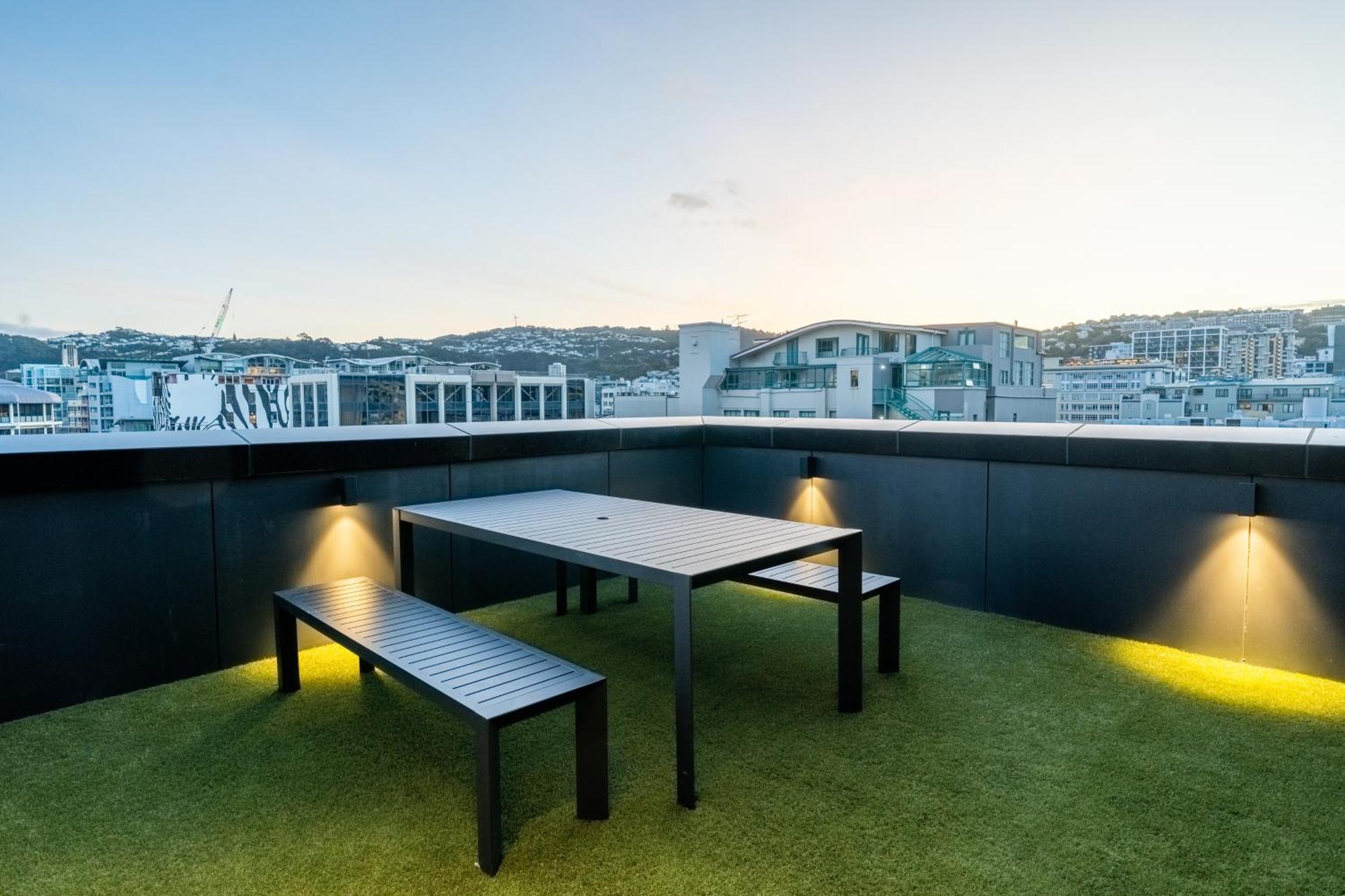 Tryp By Wyndham Wellington, Tory Street Hotel ภายนอก รูปภาพ